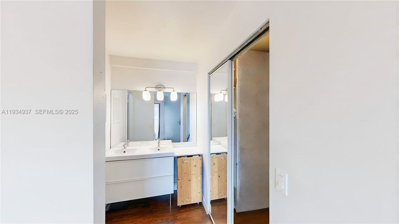 En Venta: $385,000 (2 camas, 2 baños, 1254 Pies cuadrados)