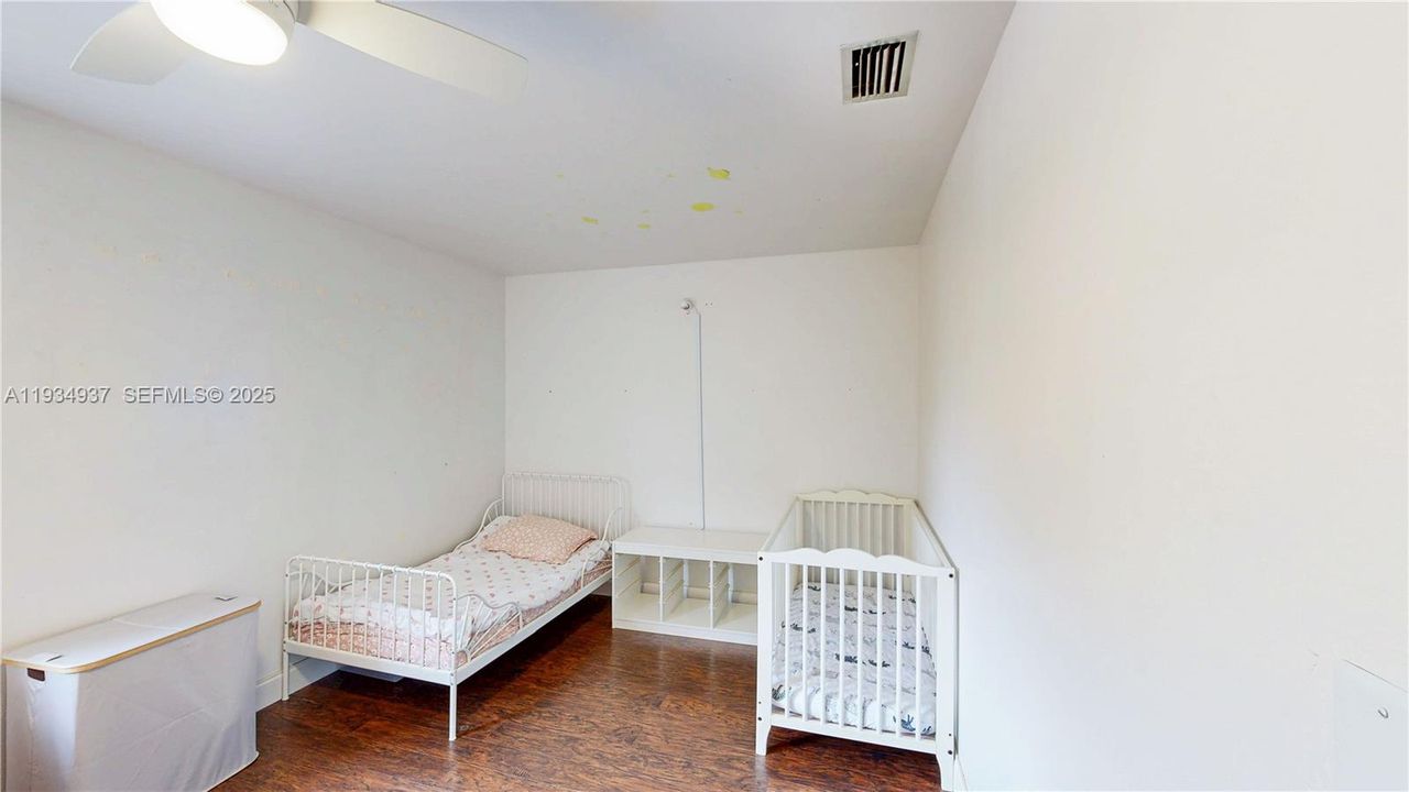 En Venta: $385,000 (2 camas, 2 baños, 1254 Pies cuadrados)