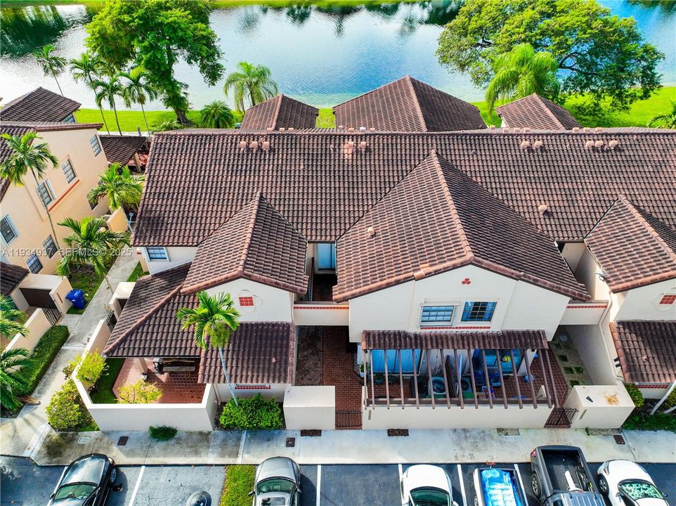 En Venta: $385,000 (2 camas, 2 baños, 1254 Pies cuadrados)