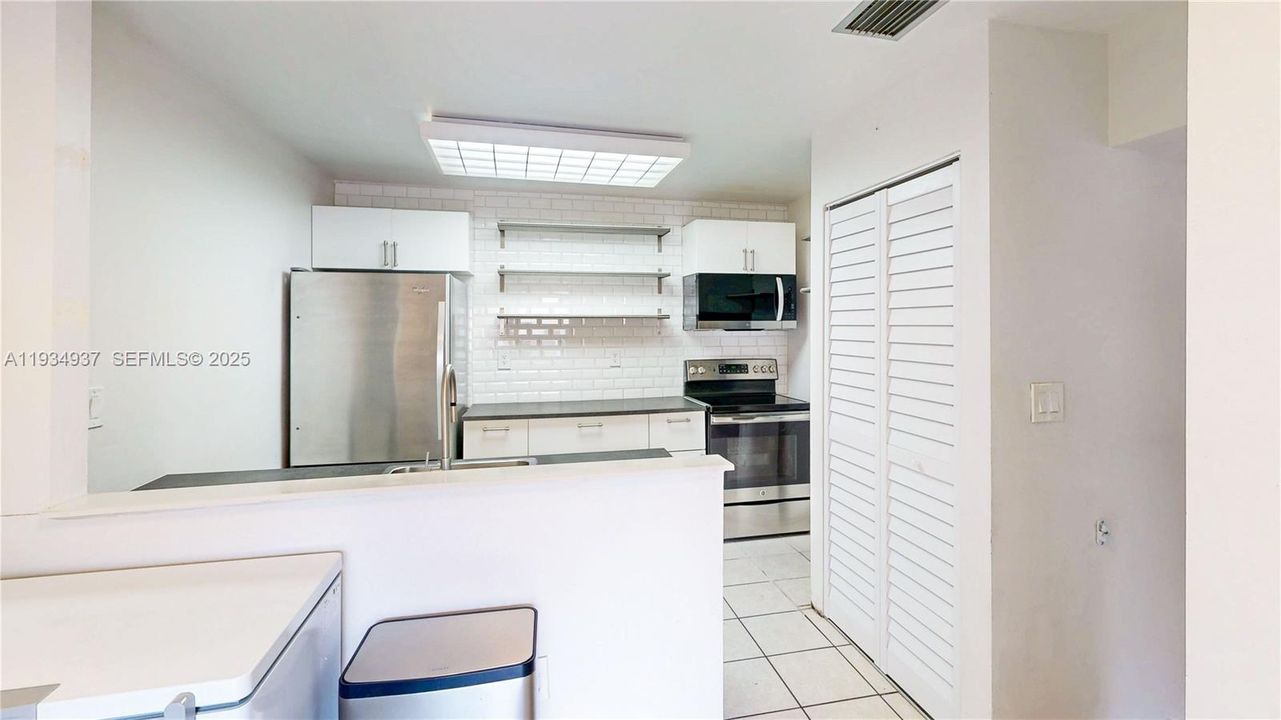 En Venta: $385,000 (2 camas, 2 baños, 1254 Pies cuadrados)