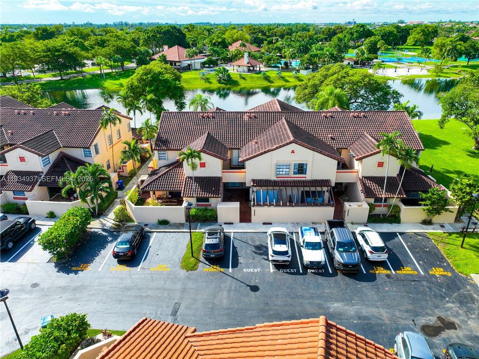 En Venta: $385,000 (2 camas, 2 baños, 1254 Pies cuadrados)