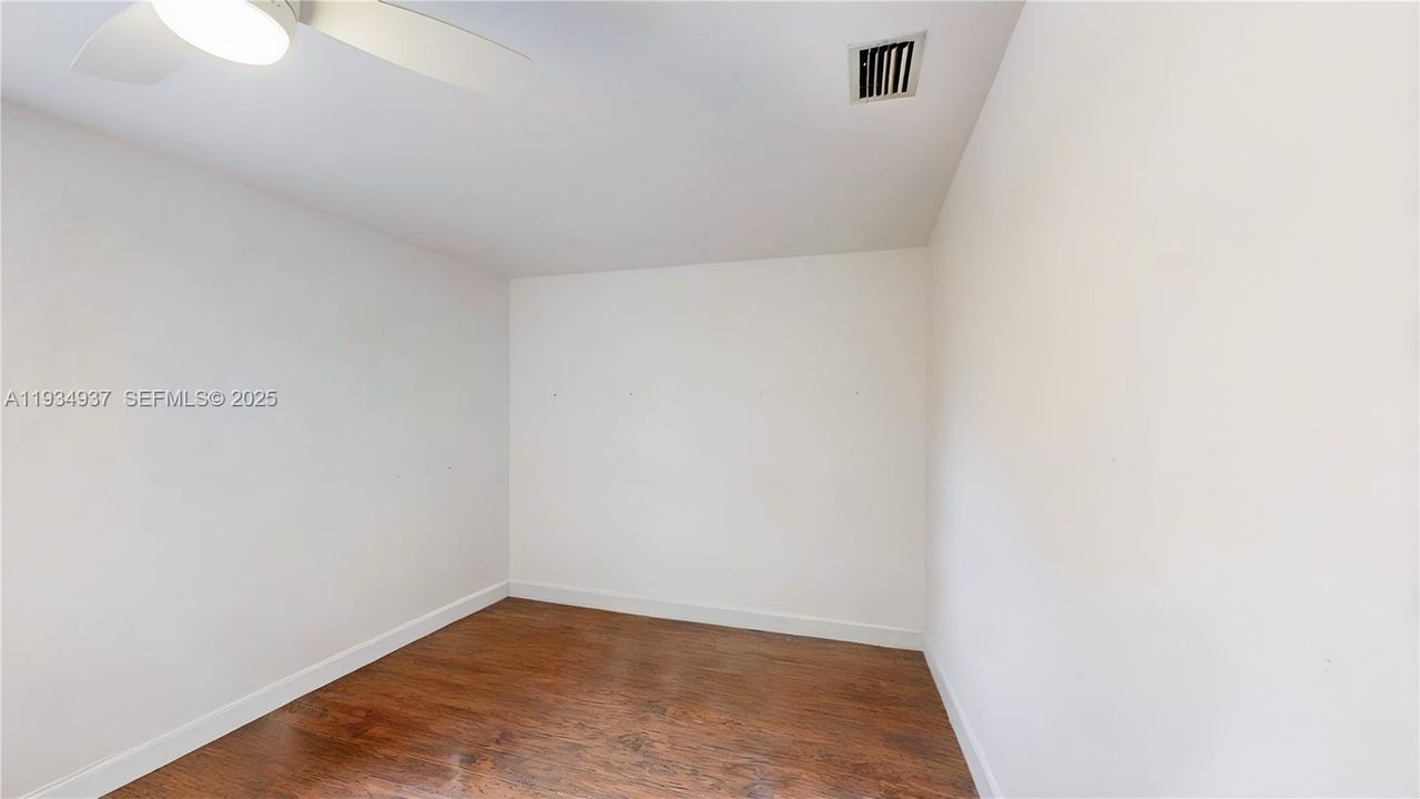 En Venta: $385,000 (2 camas, 2 baños, 1254 Pies cuadrados)