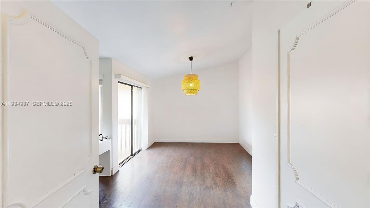 En Venta: $385,000 (2 camas, 2 baños, 1254 Pies cuadrados)