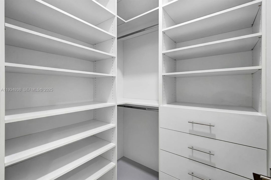 For Sale: $625,000 (4 beds, 3 baths, 1774 Square Feet)