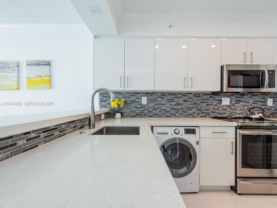 В аренду: $3,200 (0 спален, 1 ванн, 482 Квадратных фут)