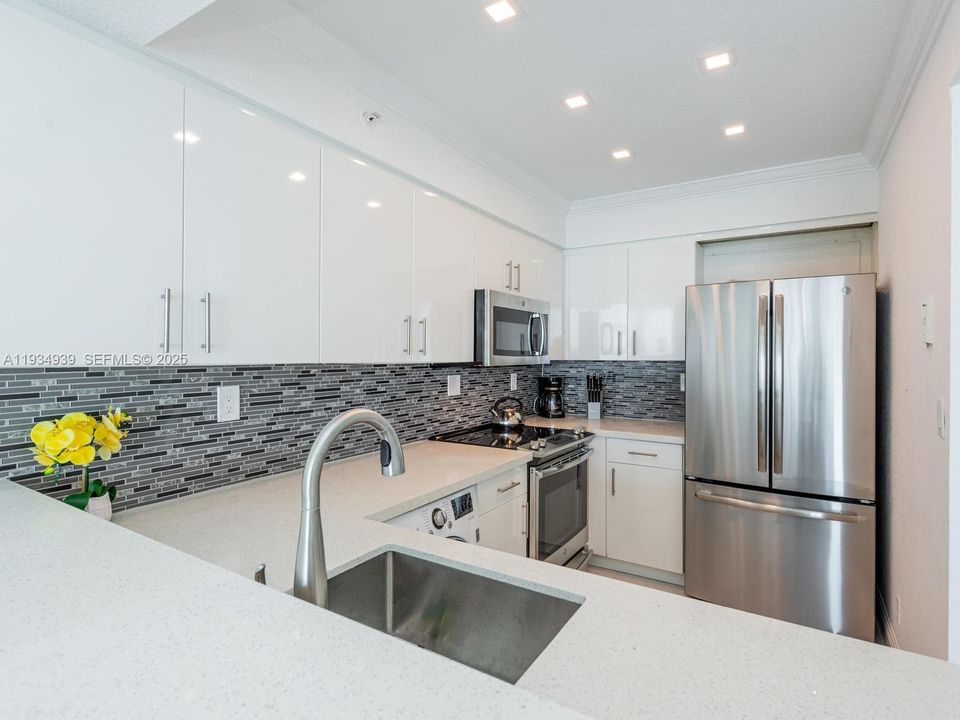 В аренду: $3,200 (0 спален, 1 ванн, 482 Квадратных фут)