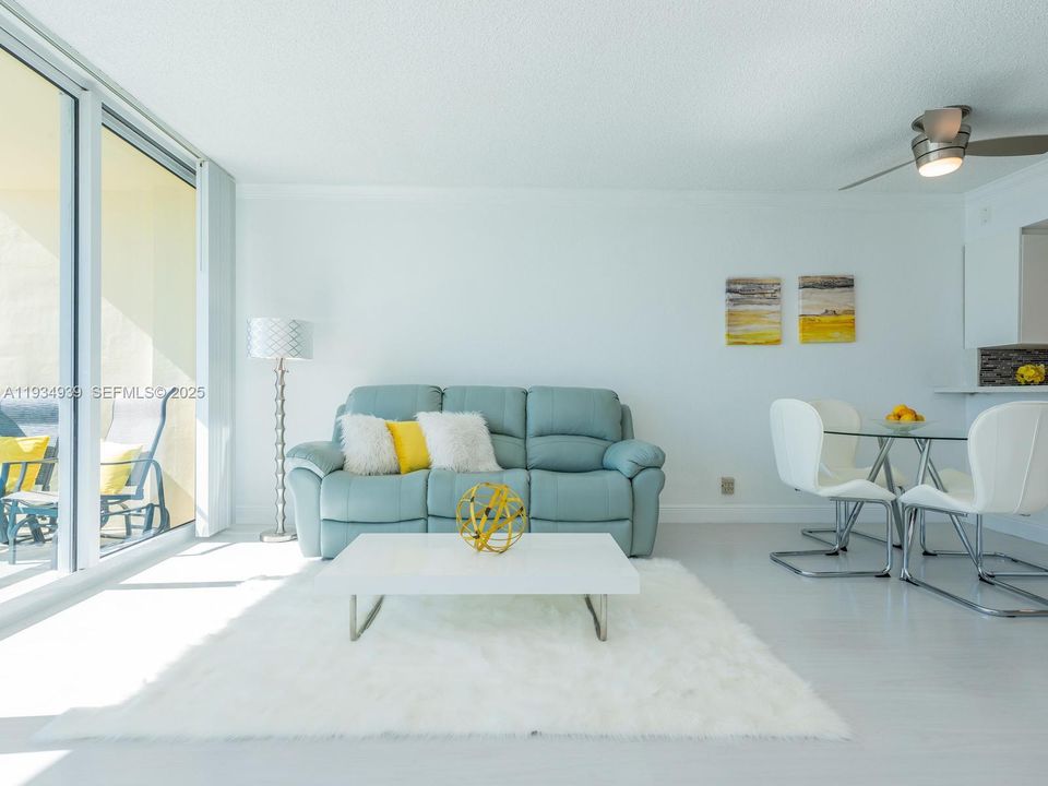 В аренду: $3,200 (0 спален, 1 ванн, 482 Квадратных фут)