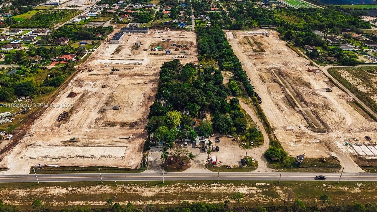 For Sale: $1,900,000 (83,635.00 acres)