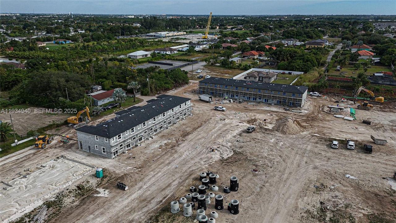 For Sale: $1,900,000 (83,635.00 acres)