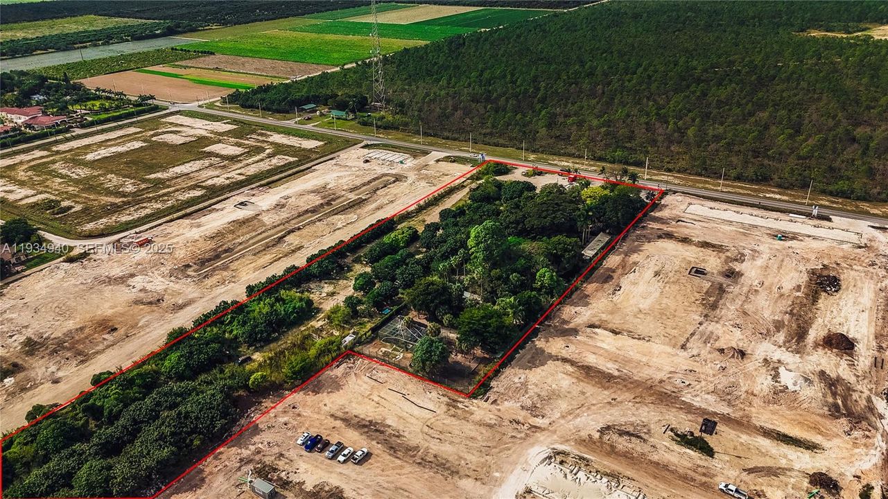 For Sale: $1,900,000 (83,635.00 acres)