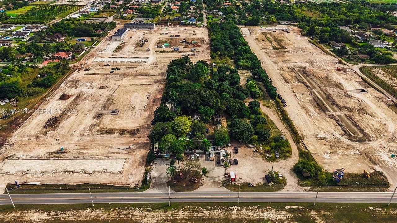 For Sale: $1,900,000 (83,635.00 acres)