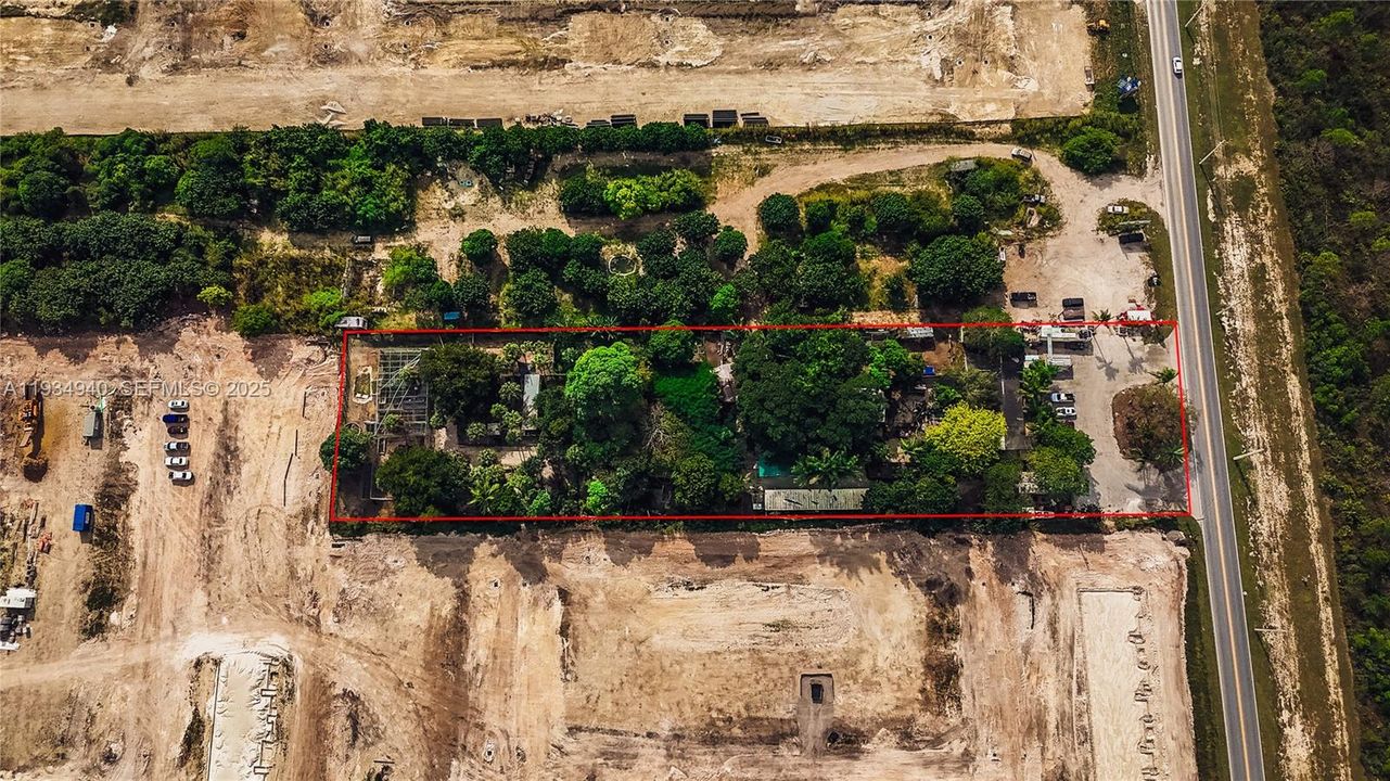 For Sale: $1,900,000 (83,635.00 acres)