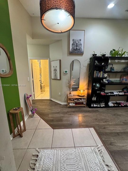 For Sale: $359,900 (3 beds, 2 baths, 1380 Square Feet)