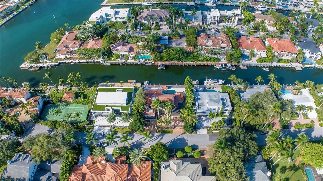 For Sale: $4,900,000 (4 beds, 4 baths, 3784 Square Feet)