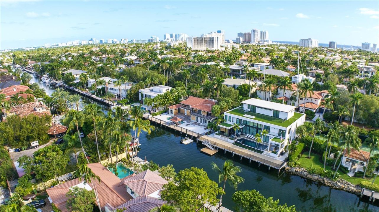 For Sale: $4,900,000 (4 beds, 4 baths, 3784 Square Feet)