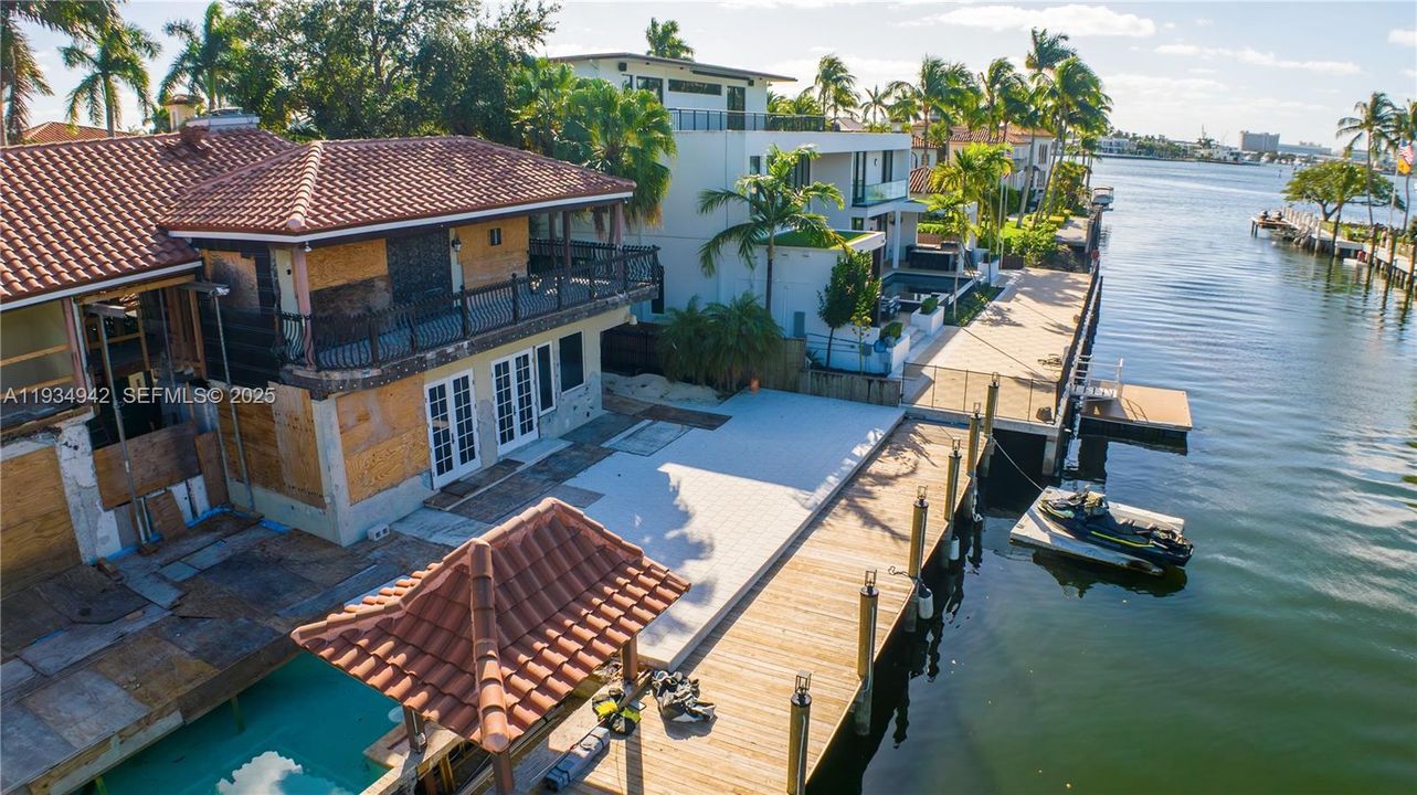 For Sale: $4,900,000 (4 beds, 4 baths, 3784 Square Feet)