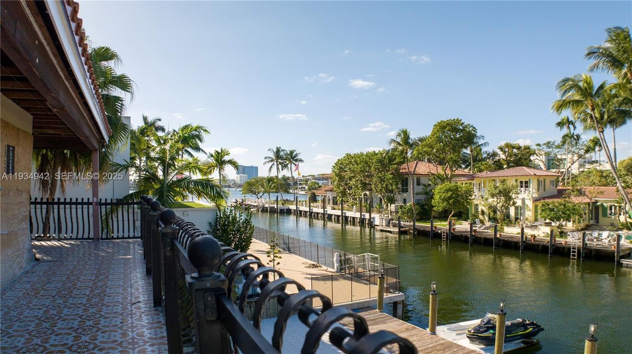 For Sale: $4,900,000 (4 beds, 4 baths, 3784 Square Feet)