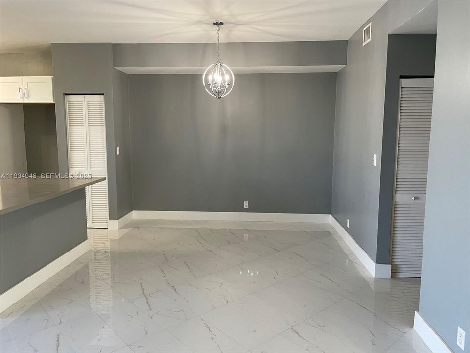 For Rent: $2,750 (2 beds, 2 baths, 1342 Square Feet)