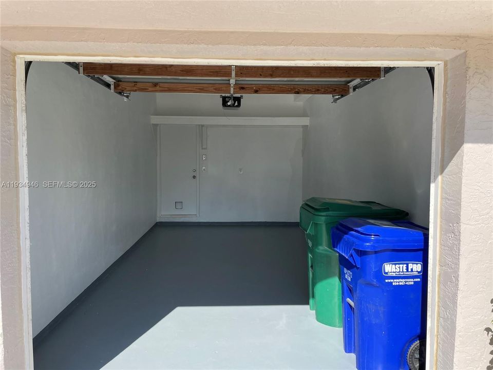 For Rent: $2,750 (2 beds, 2 baths, 1342 Square Feet)