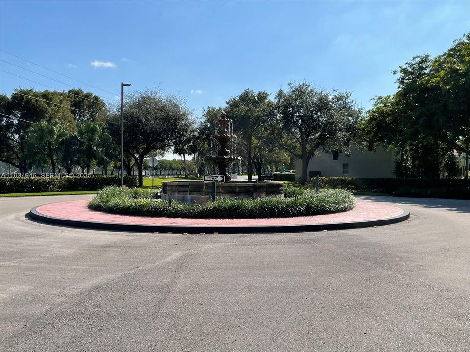 For Rent: $2,750 (2 beds, 2 baths, 1342 Square Feet)