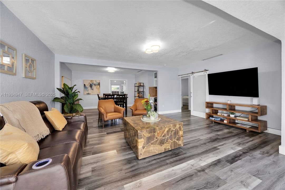 For Rent: $4,500 (3 beds, 2 baths, 2030 Square Feet)