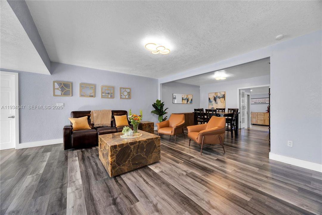 For Rent: $4,500 (3 beds, 2 baths, 2030 Square Feet)