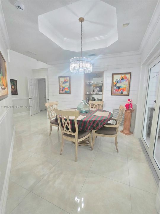 На продажу: $1,350,000 (5 спален, 3 ванн, 3767 Квадратных фут)