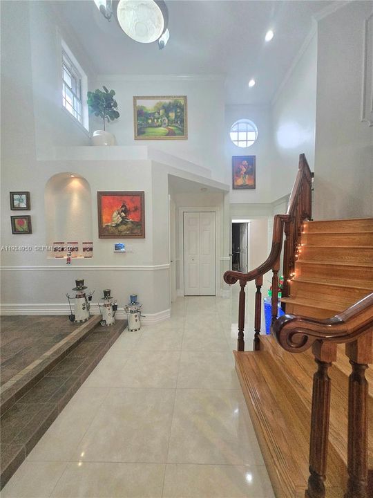 На продажу: $1,350,000 (5 спален, 3 ванн, 3767 Квадратных фут)