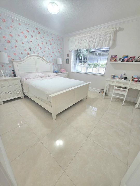 На продажу: $1,350,000 (5 спален, 3 ванн, 3767 Квадратных фут)