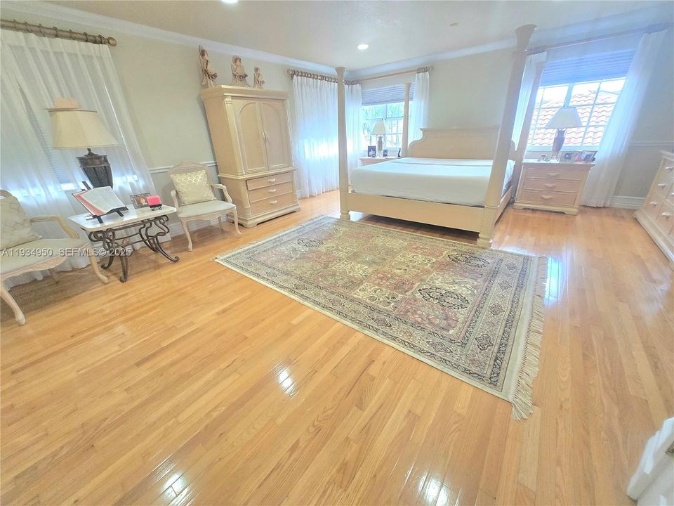 На продажу: $1,350,000 (5 спален, 3 ванн, 3767 Квадратных фут)