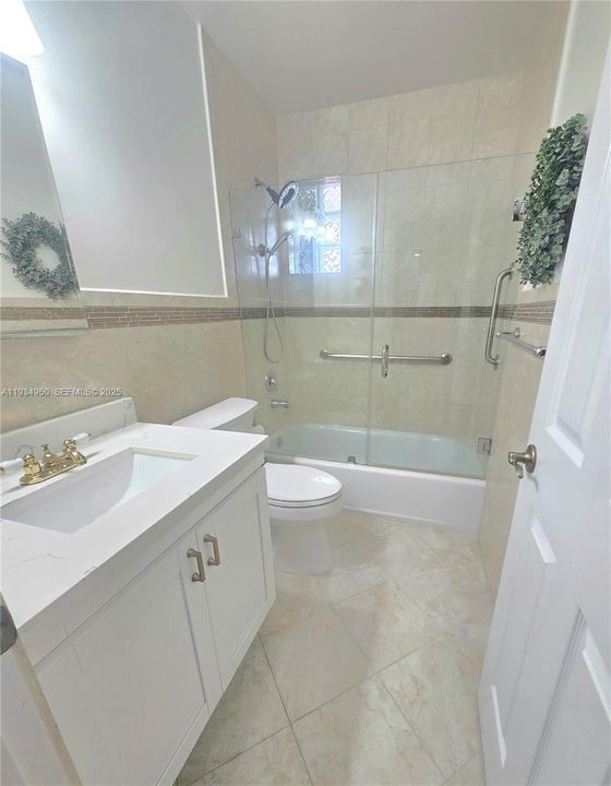 На продажу: $1,350,000 (5 спален, 3 ванн, 3767 Квадратных фут)