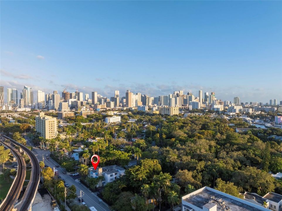 Недавно продано: $212,000 (1 спален, 1 ванн, 546 Квадратных фут)