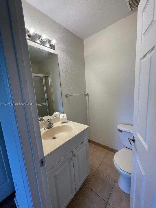 待售: $265,000 (3 贝兹, 2 浴室, 1318 平方英尺)