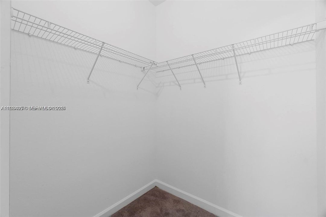 В аренду: $2,850 (3 спален, 2 ванн, 1442 Квадратных фут)