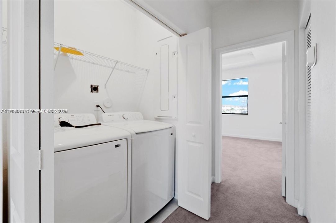 В аренду: $2,850 (3 спален, 2 ванн, 1442 Квадратных фут)