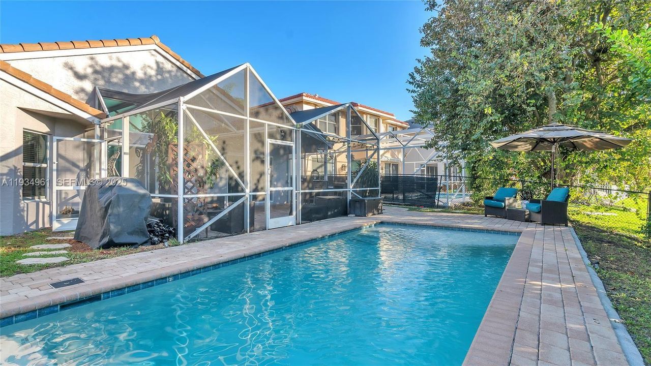 待售: $700,000 (3 贝兹, 2 浴室, 1842 平方英尺)