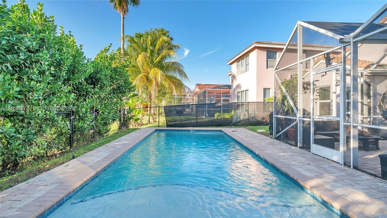 待售: $700,000 (3 贝兹, 2 浴室, 1842 平方英尺)