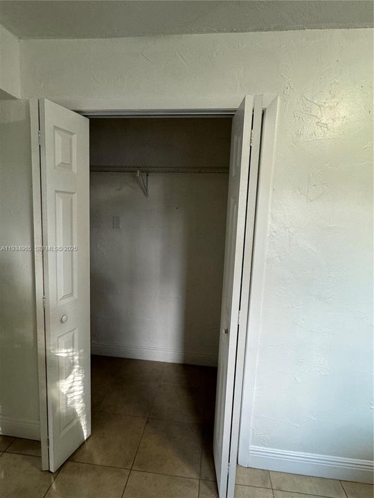 出租: $1,750 (1 贝兹, 1 浴室, 1613 平方英尺)