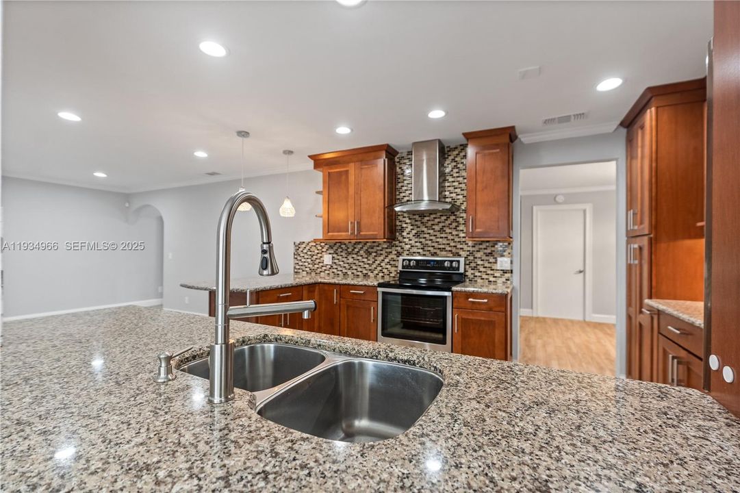 En Renta: $3,500 (3 camas, 2 baños, 1907 Pies cuadrados)