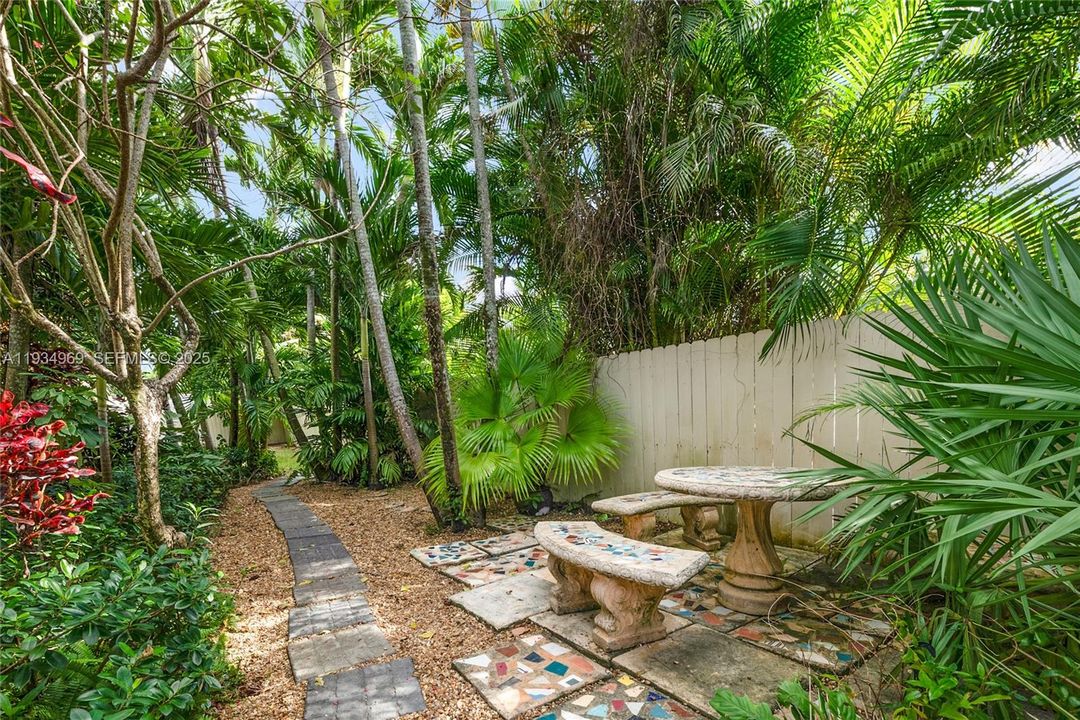 For Sale: $1,375,000 (3 beds, 2 baths, 2164 Square Feet)