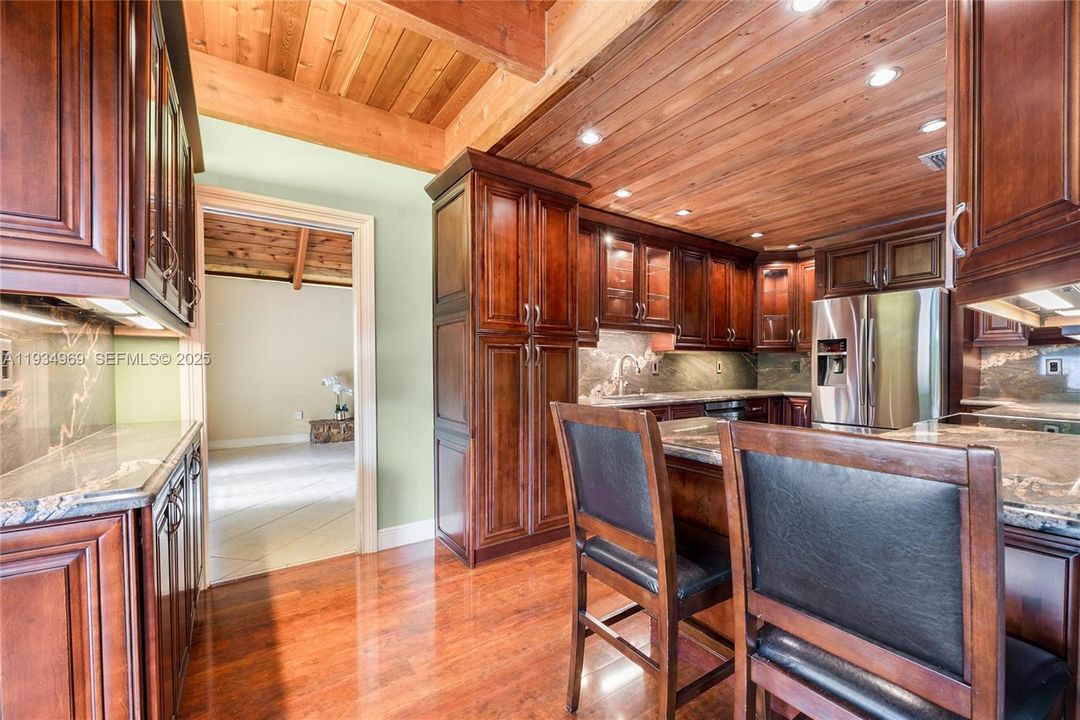 For Sale: $1,375,000 (3 beds, 2 baths, 2164 Square Feet)