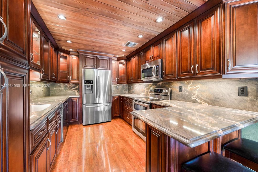 For Sale: $1,375,000 (3 beds, 2 baths, 2164 Square Feet)