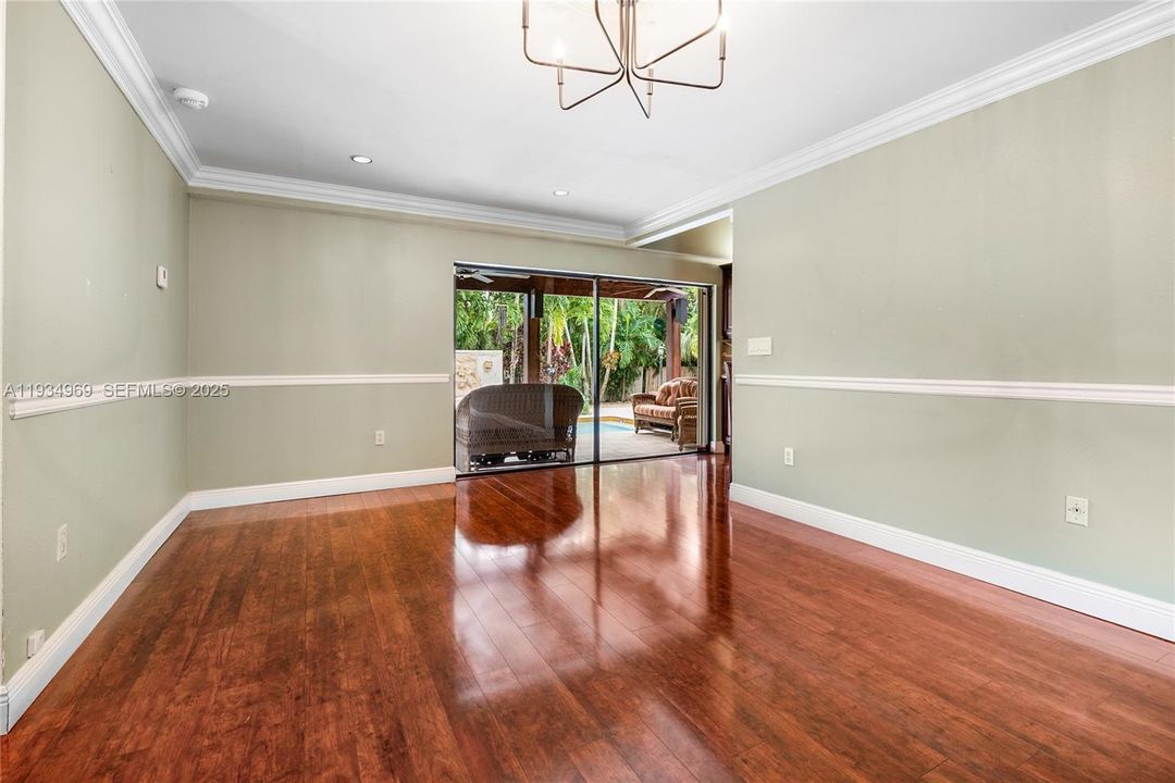 For Sale: $1,375,000 (3 beds, 2 baths, 2164 Square Feet)