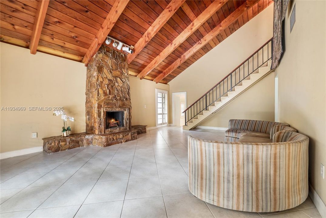 For Sale: $1,375,000 (3 beds, 2 baths, 2164 Square Feet)