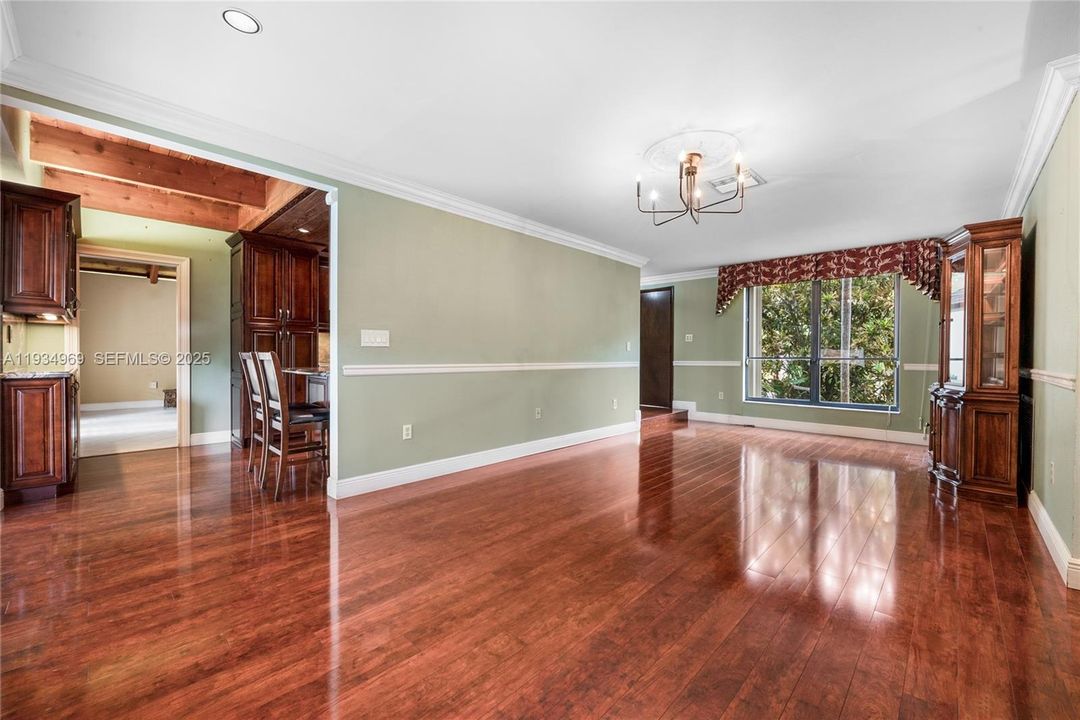 For Sale: $1,375,000 (3 beds, 2 baths, 2164 Square Feet)