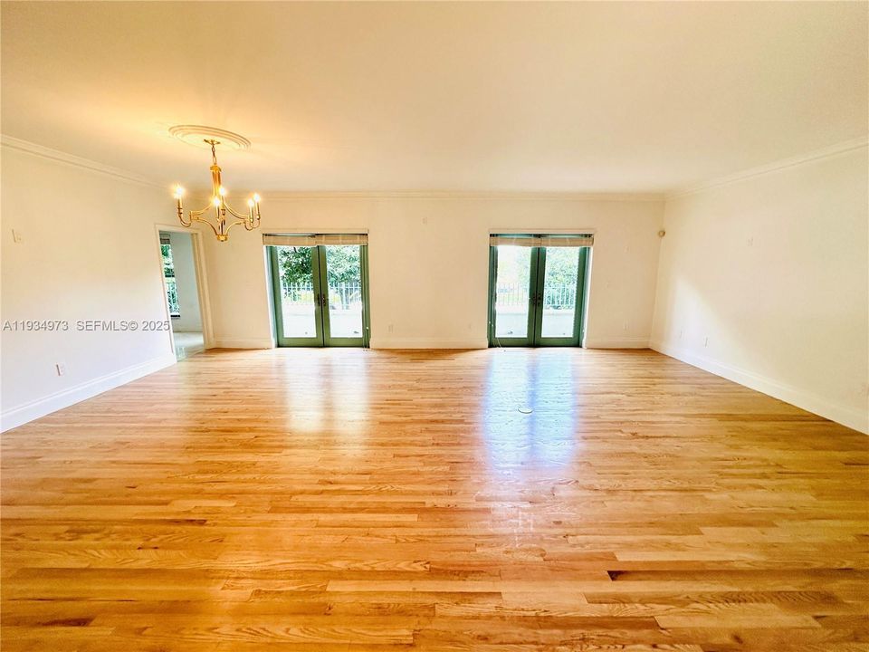 En Renta: $8,500 (3 camas, 3 baños, 2100 Pies cuadrados)