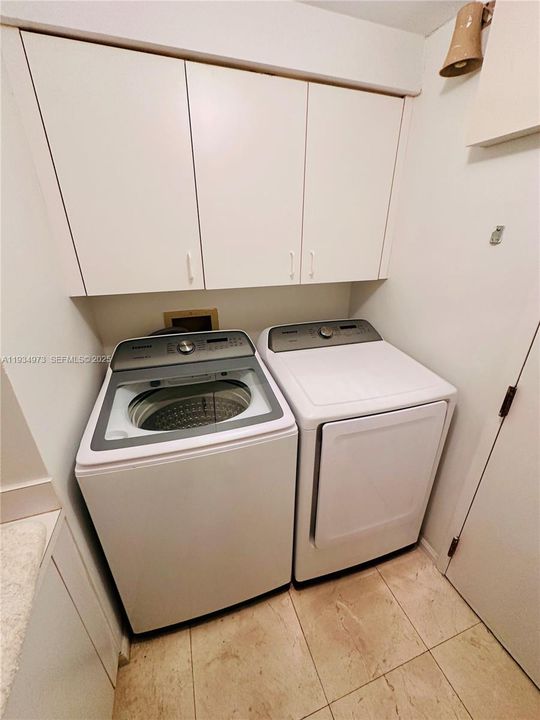 En Renta: $8,500 (3 camas, 3 baños, 2100 Pies cuadrados)