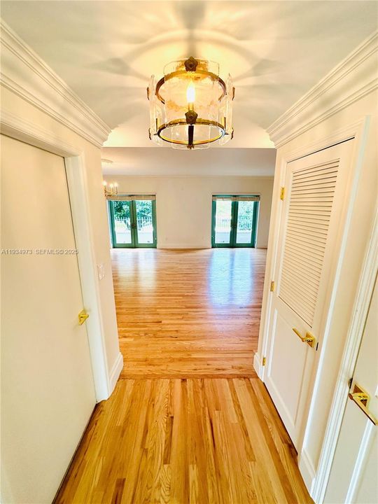 En Renta: $8,500 (3 camas, 3 baños, 2100 Pies cuadrados)