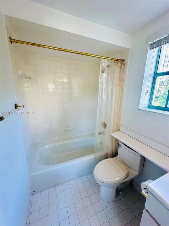 En Renta: $8,500 (3 camas, 3 baños, 2100 Pies cuadrados)