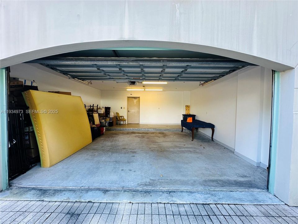 En Renta: $8,500 (3 camas, 3 baños, 2100 Pies cuadrados)